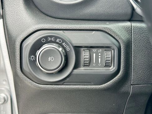 Used 2020 Jeep Wrangler Unlimited Sahara w/ Uconnect 4C Nav & Sound Group image 25