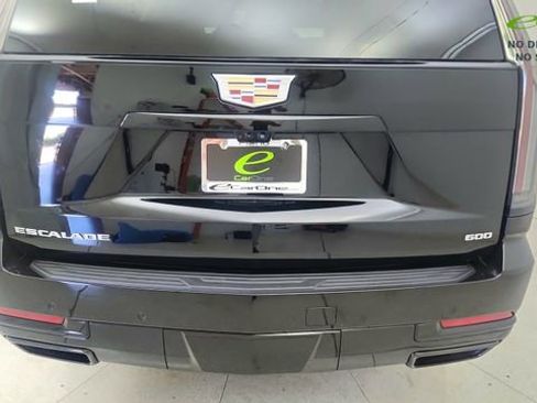 Used 2025 Cadillac Escalade Sport w/ Touring Package AWD/4WD image 12