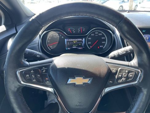 Used 2017 Chevrolet Cruze Premier FWD image 9