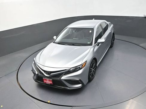 Used 2024 Toyota Camry SE FWD image 27