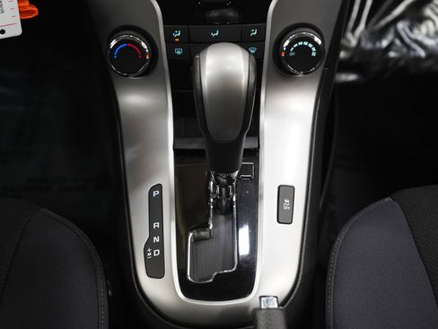 Used 2014 Chevrolet Cruze LT image 15