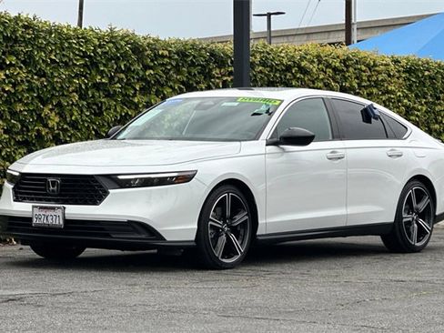 Certified 2025 Honda Accord Sport image 9