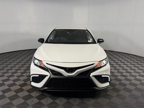 Used 2024 Toyota Camry SE w/ Convenience Package FWD image 5