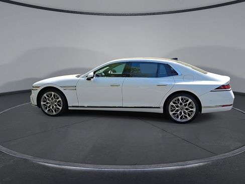 Used 2025 Genesis G90 3.5T AWD/4WD image 9