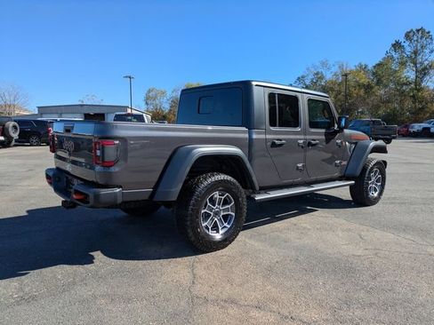 New 2026 Jeep Gladiator Mojave w/ Technology Group AWD/4WD image 4