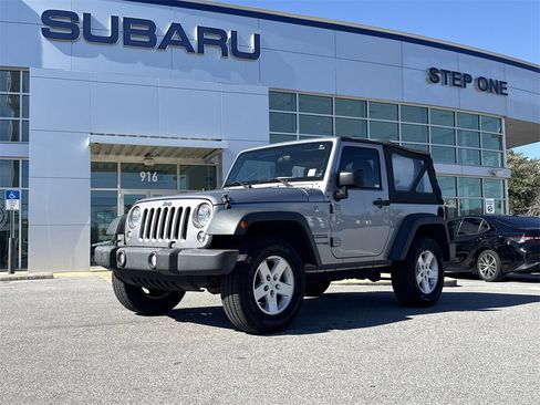 Used 2018 Jeep Wrangler Sport image 2