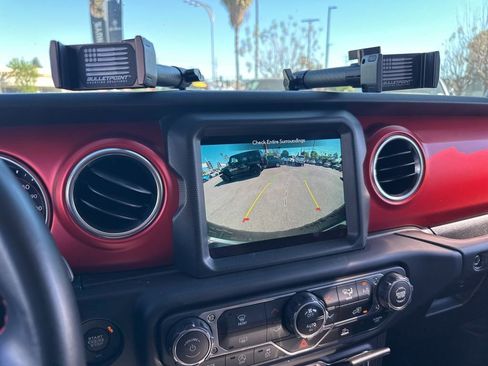 Used 2022 Jeep Wrangler Unlimited Rubicon w/ LED Lighting Group image 10