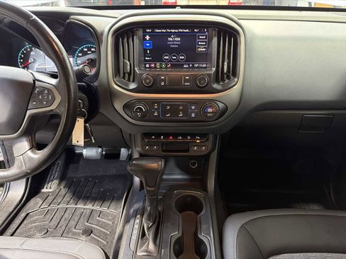 Used 2020 Chevrolet Colorado Z71 AWD/4WD image 21