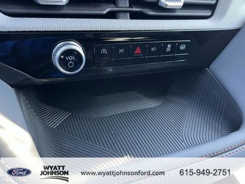 New 2026 Ford Explorer Active RWD image 31