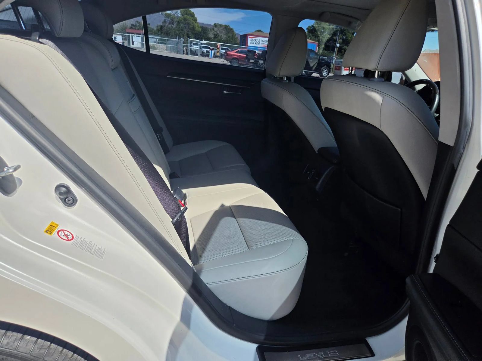 Used 2014 Lexus ES 350 w/ Premium Package FWD image 15