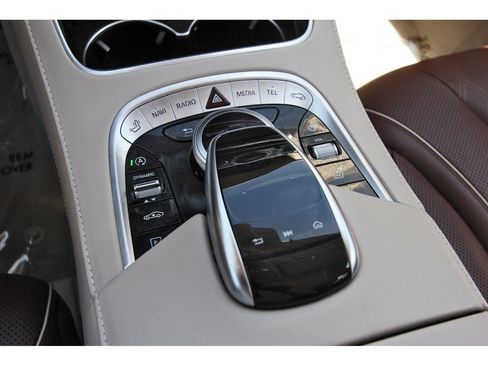 Used 2019 Mercedes-Benz S 560 Sedan image 31