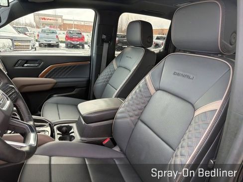 Used 2024 GMC Canyon Denali w/ LPO, Denali Black Edition image 27