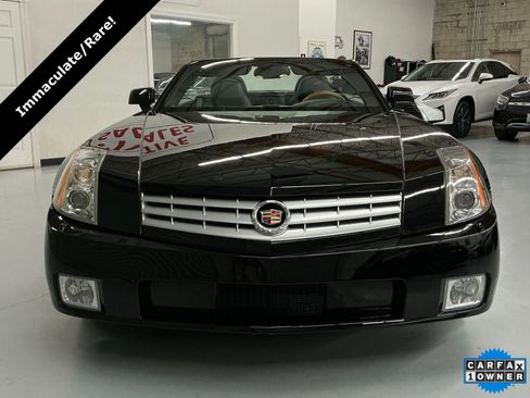 Used 2005 Cadillac XLR image 2