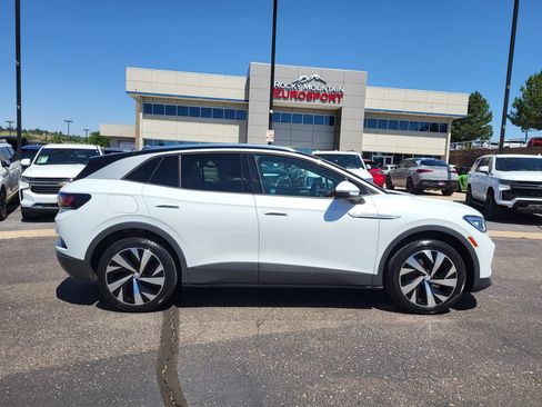 Used 2022 Volkswagen ID.4 Pro S w/ Gradient Package AWD/4WD image 3
