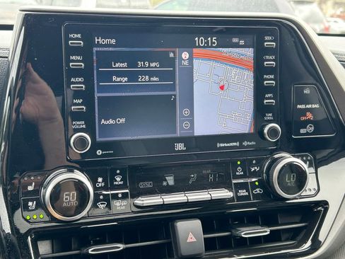 Used 2021 Toyota Highlander Limited AWD/4WD image 37