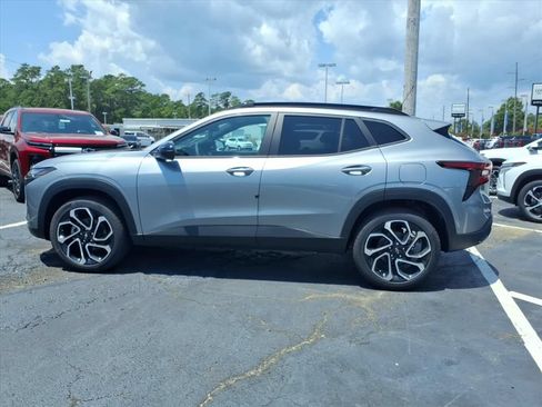 New 2026 Chevrolet Trax RS w/ Driver Confidence Package FWD image 6