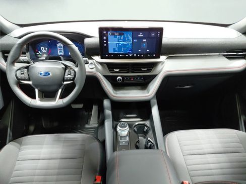Used 2025 Ford Explorer ST-Line AWD/4WD image 22