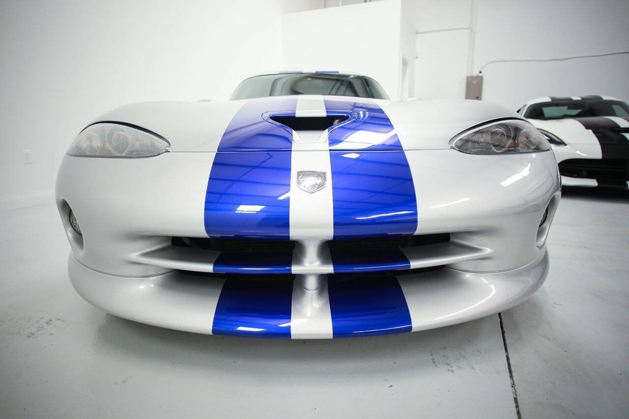 Used 1999 Dodge Viper GTS RWD image 9