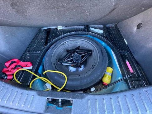 Used 2014 Ford Focus SE w/ Equipment Group 201A image 26