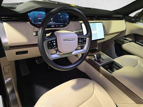 Used 2024 Land Rover Range Rover SE AWD/4WD image 18