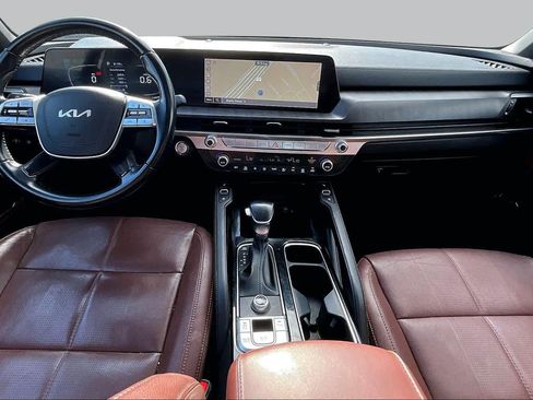 Used 2024 Kia Telluride EX w/ EX Captain's Chair Package FWD image 14