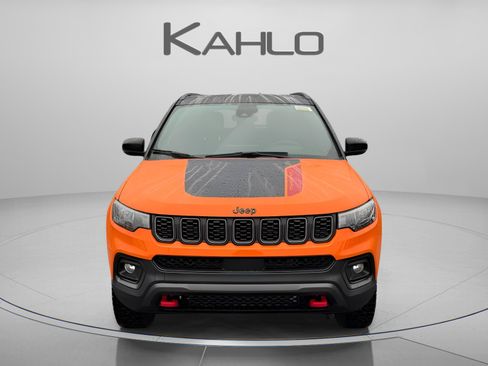 New 2026 Jeep Compass Trailhawk w/ Sun, Sound & Navigation Group AWD/4WD image 8
