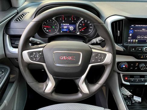 Used 2022 GMC Terrain SLE w/ Driver Convenience Package image 5