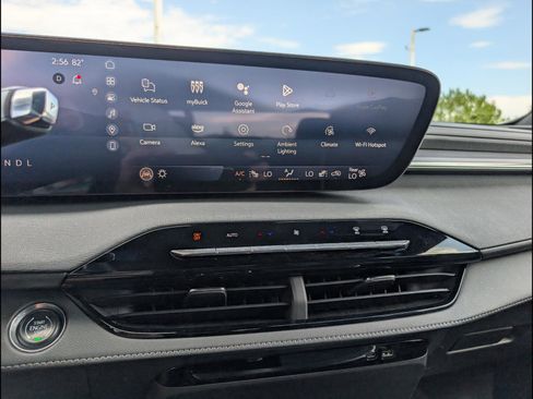 Used 2025 Buick Enclave Preferred FWD image 20