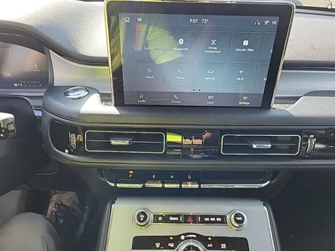 Used 2023 Lincoln Aviator AWD image 11