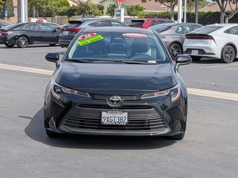 Used 2026 Toyota Corolla LE FWD image 2