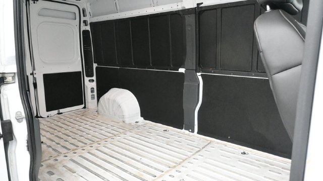 Used 2026 RAM ProMaster 2500 w/ Convenience Group FWD image 12