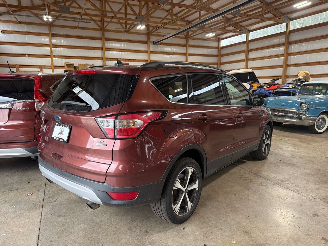 Used 2018 Ford Escape SEL w/ Ford Safe & Smart Package AWD/4WD image 8