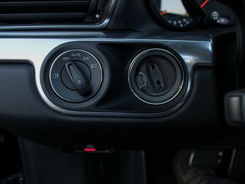 Used 2013 Porsche 911 Carrera image 35