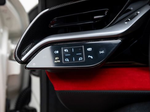 Certified 2022 Ferrari SF90 Spider image 30