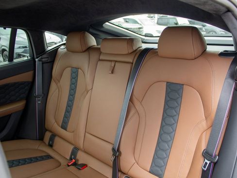 Used 2024 BMW X6 M Competition w/ Executive Package image 22