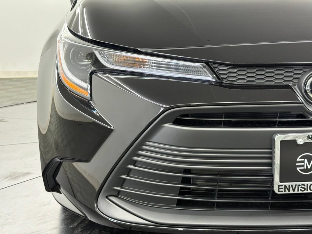 Certified 2026 Toyota Corolla LE FWD image 9