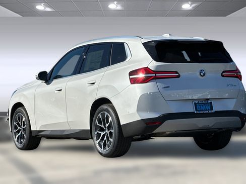 Used 2026 BMW X3 xDrive30 w/ Premium Package image 3
