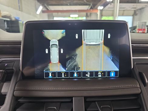 Used 2022 GMC Yukon SLT w/ SLT Luxury Package AWD/4WD image 26