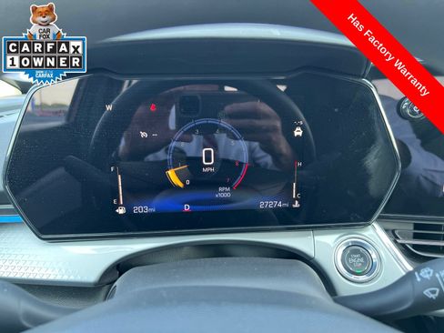 Used 2025 Chevrolet Trax LT FWD image 11