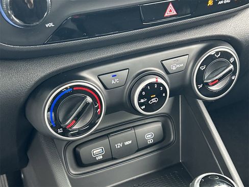 New 2026 Hyundai Venue SE image 26