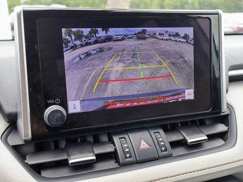 Used 2024 Toyota RAV4 XLE Premium FWD image 4