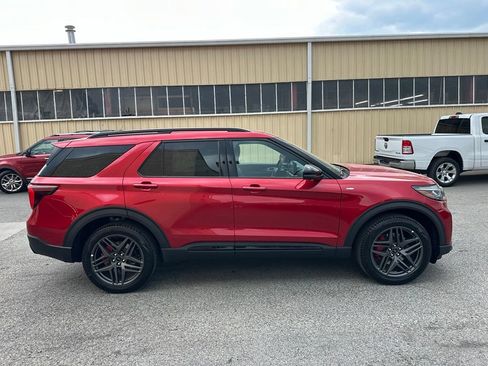 New 2026 Ford Explorer ST-Line w/ ST-Line Street Pack AWD/4WD image 10