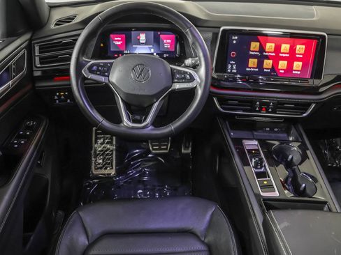 Used 2024 Volkswagen Atlas Cross Sport SEL R-Line image 37