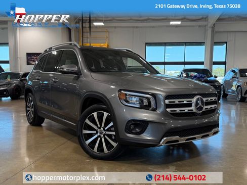 Used 2022 Mercedes-Benz GLB 250 4MATIC image 1