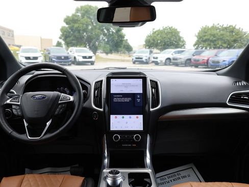 Used 2024 Ford Edge Titanium w/ Titanium Elite Package AWD/4WD image 14