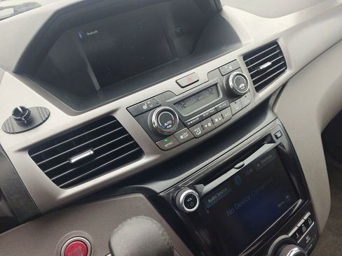 Used 2015 Honda Odyssey Touring image 11