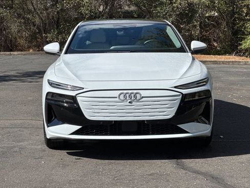 Used 2025 Audi A6 e-tron Premium RWD image 10