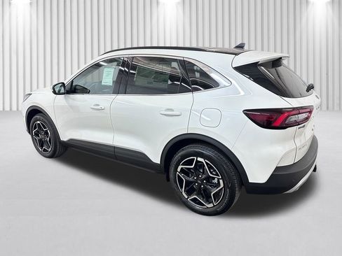 New 2026 Ford Escape Platinum w/ Class II Trailer Tow Package image 7