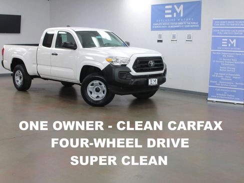 Used 2021 Toyota Tacoma SR image 1