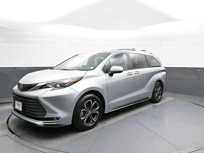 Certified 2025 Toyota Sienna Platinum